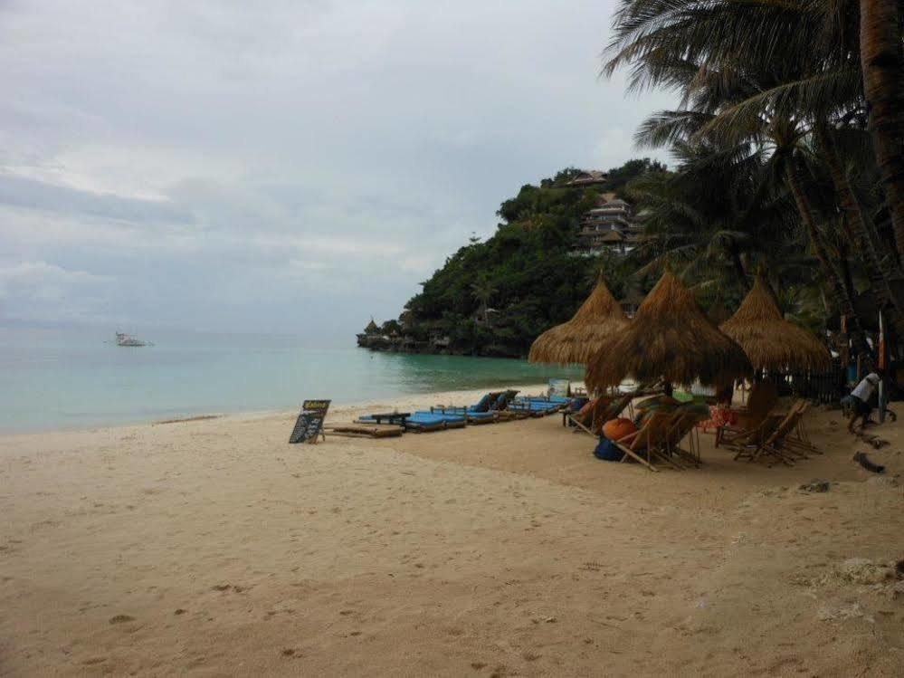 Balabag  Mikas Beach Resort المظهر الخارجي الصورة